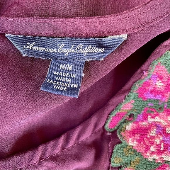 AEO American Eagle Outfitters Accordion Pleat Sleeveless Maroon Medium Floral - Picture 8 of 9